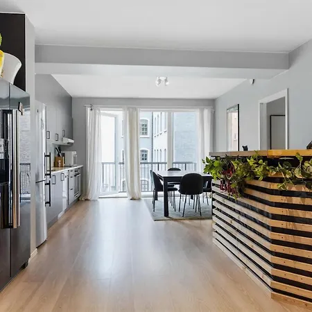 Apartament Modern Spacious In